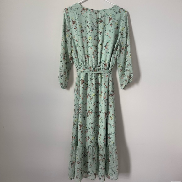 LOFT Full-Length Dress - Floral Design with Matching Belt - Picture 5 of 8